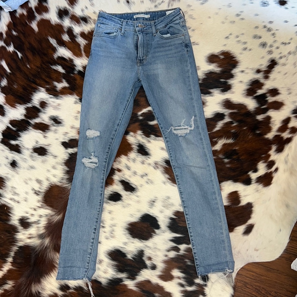 Levi high rise skinny jeans